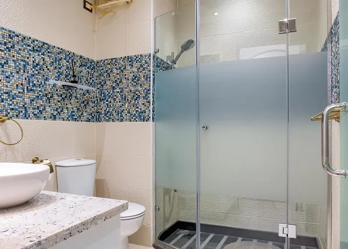 Apartment Peaks - Palm Piazza - & Pool Access