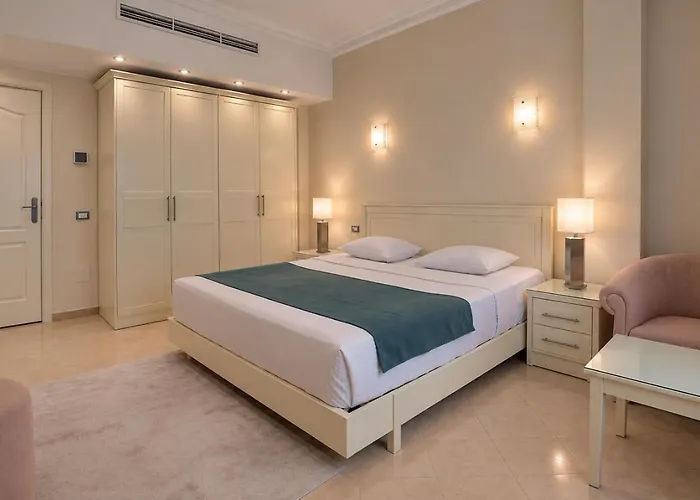 Peaks - Palm Piazza - & Pool Access *