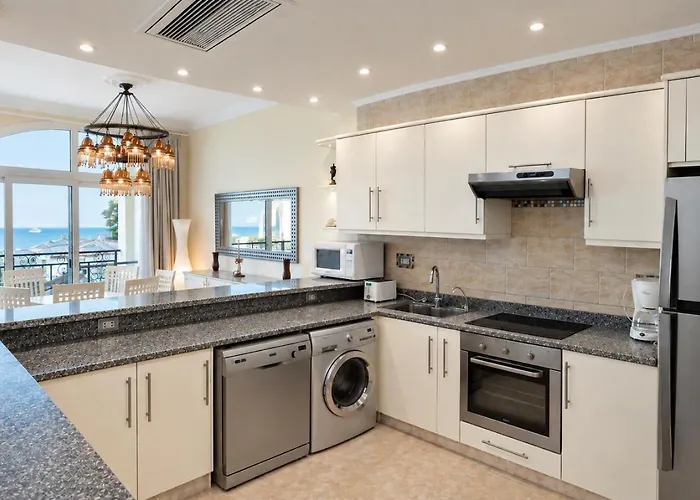 Peaks - Palm Piazza - & Pool Access Daire *